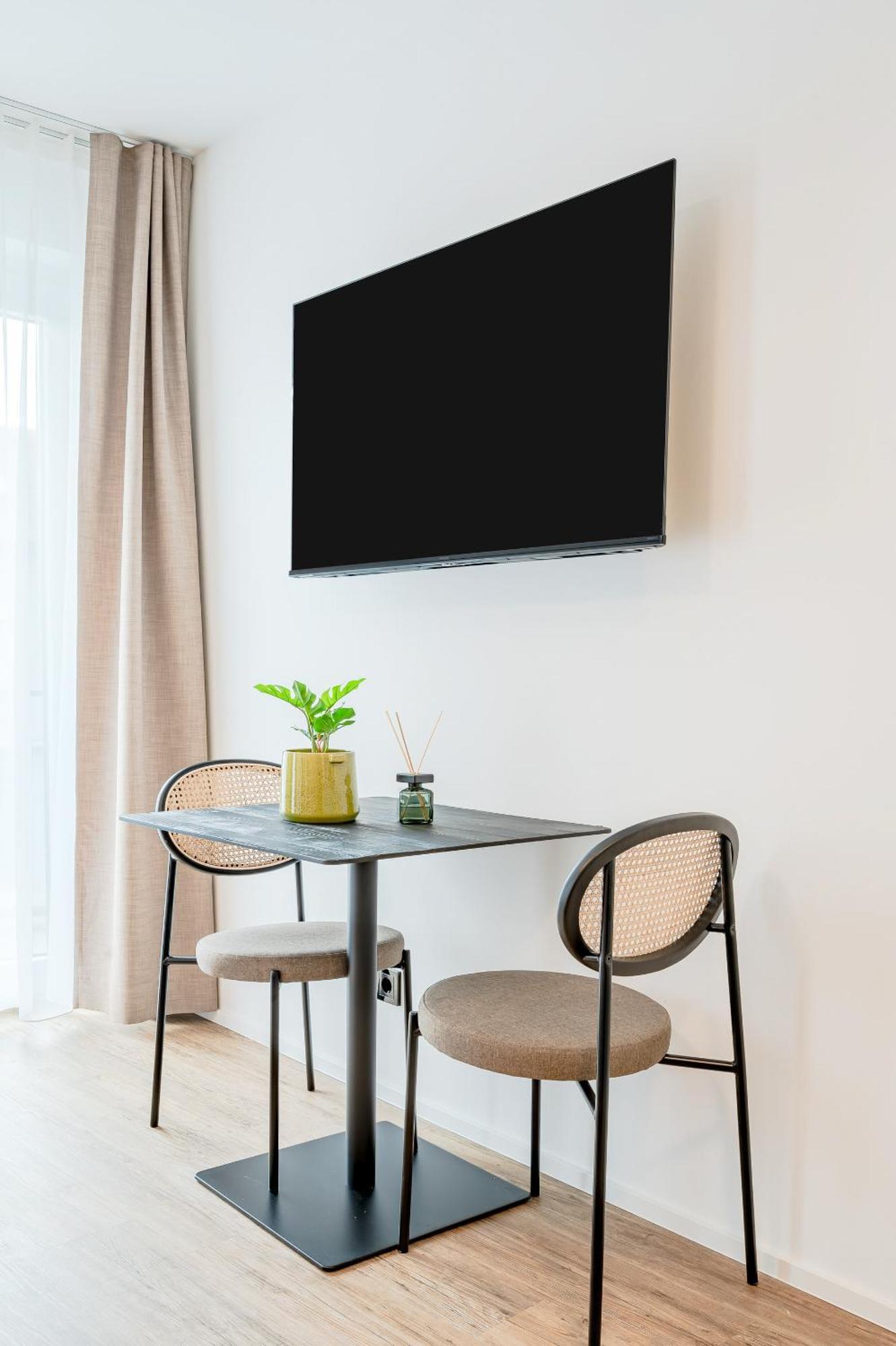 Limehome Metzingen Wilhelmstr Δωμάτιο φωτογραφία